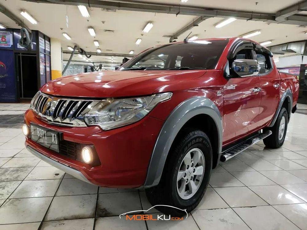 Mobil Mitsubishi Triton 2016