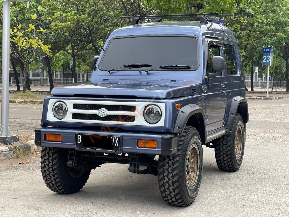 Mobil Suzuki Katana 2005