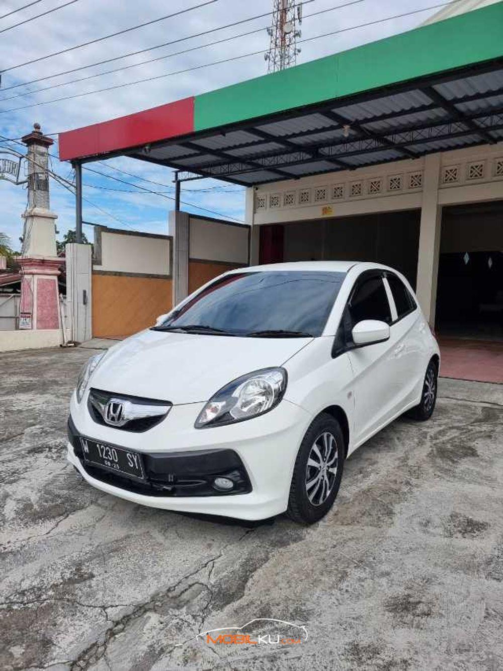 Mobil Honda Brio 2015