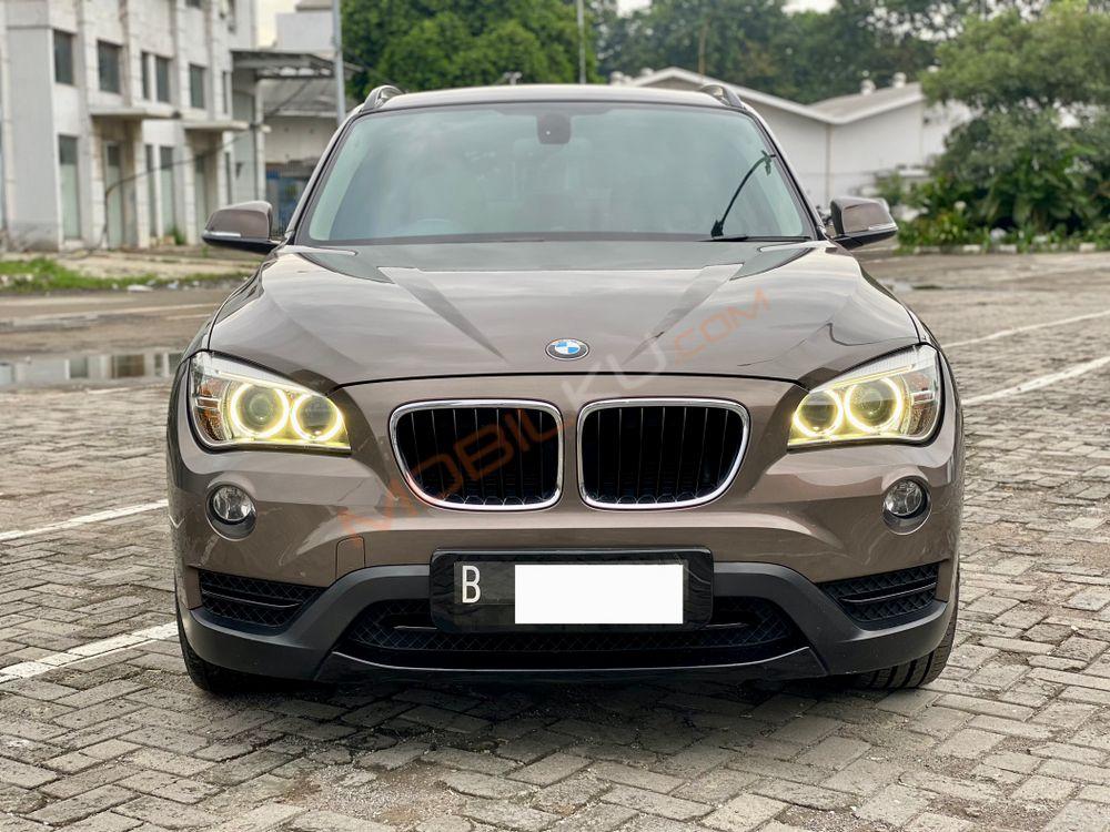 Mobil BMW X1 2013