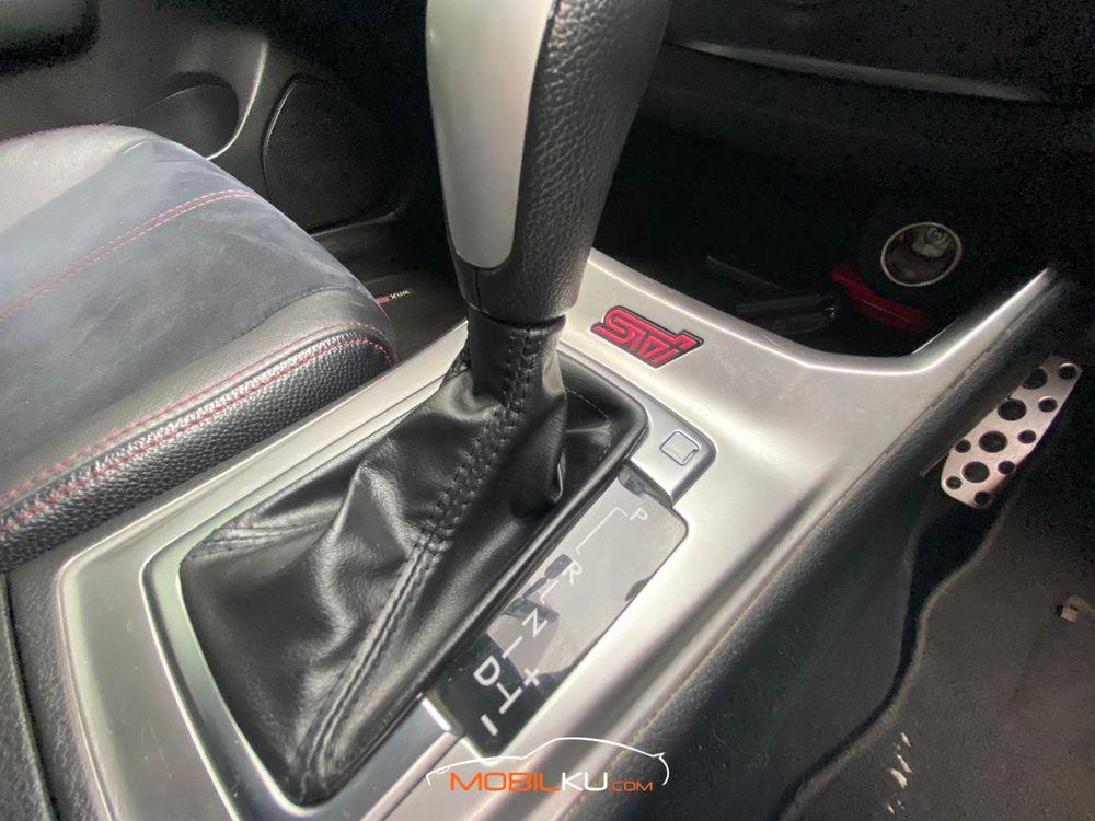 Mobil Subaru Impreza 2013