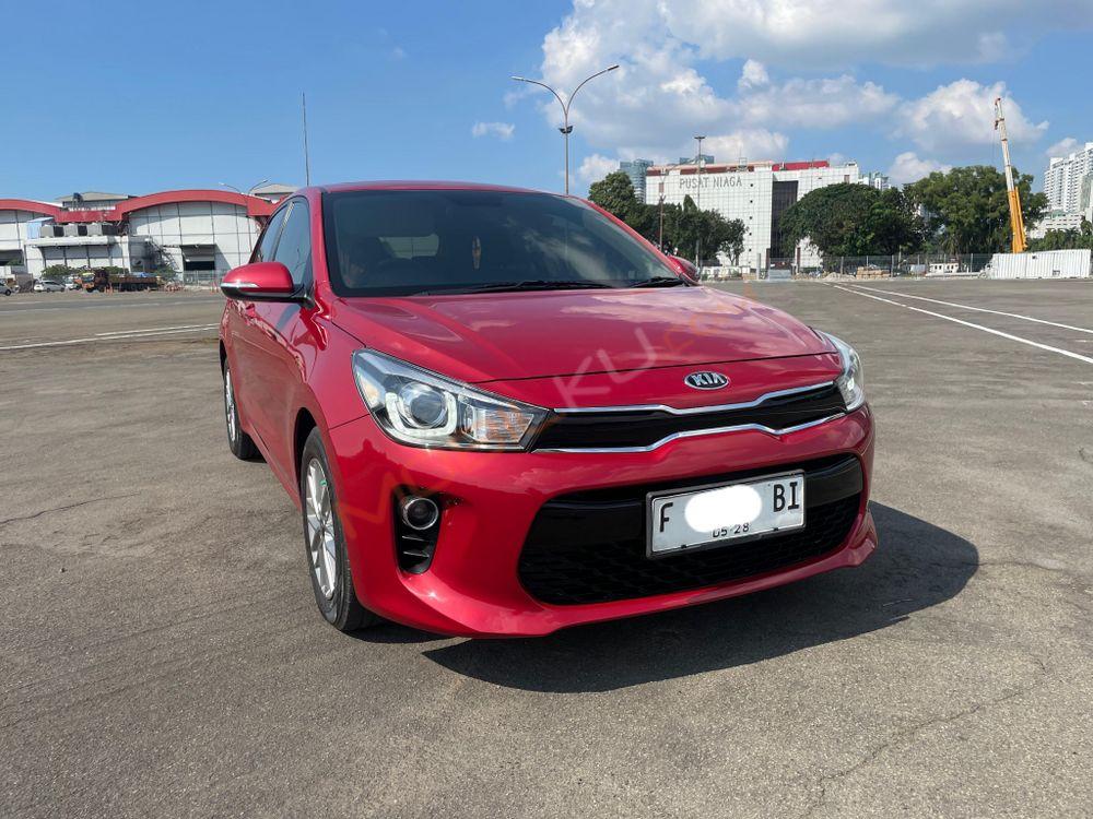 Mobil Kia Rio 2017