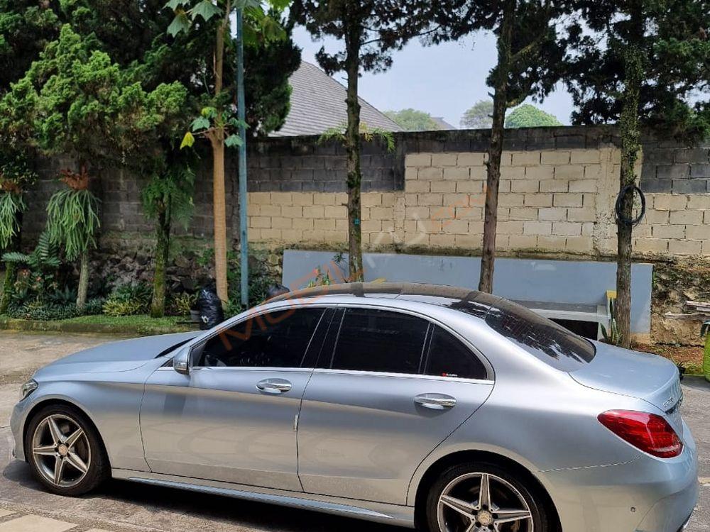 Mobil Mercedes-Benz C-Class 2015