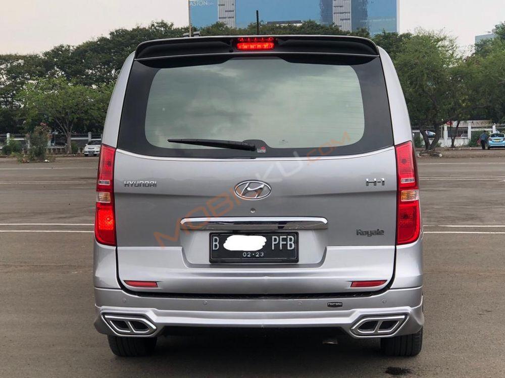 Mobil Hyundai H-1 2018