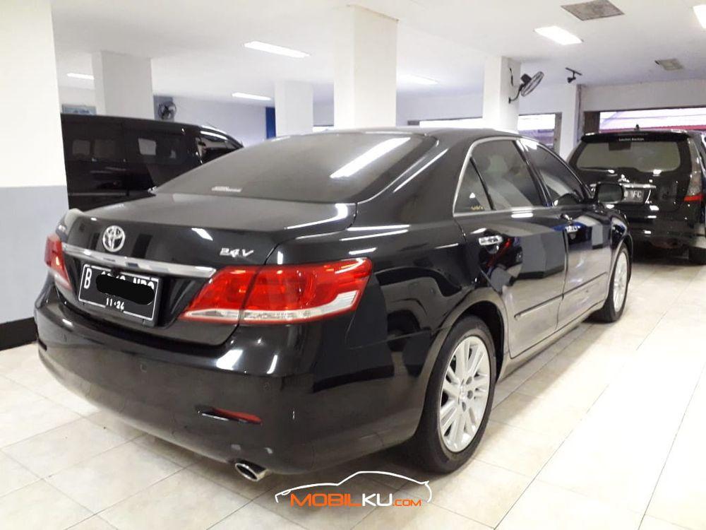 Mobil Toyota Camry 2009
