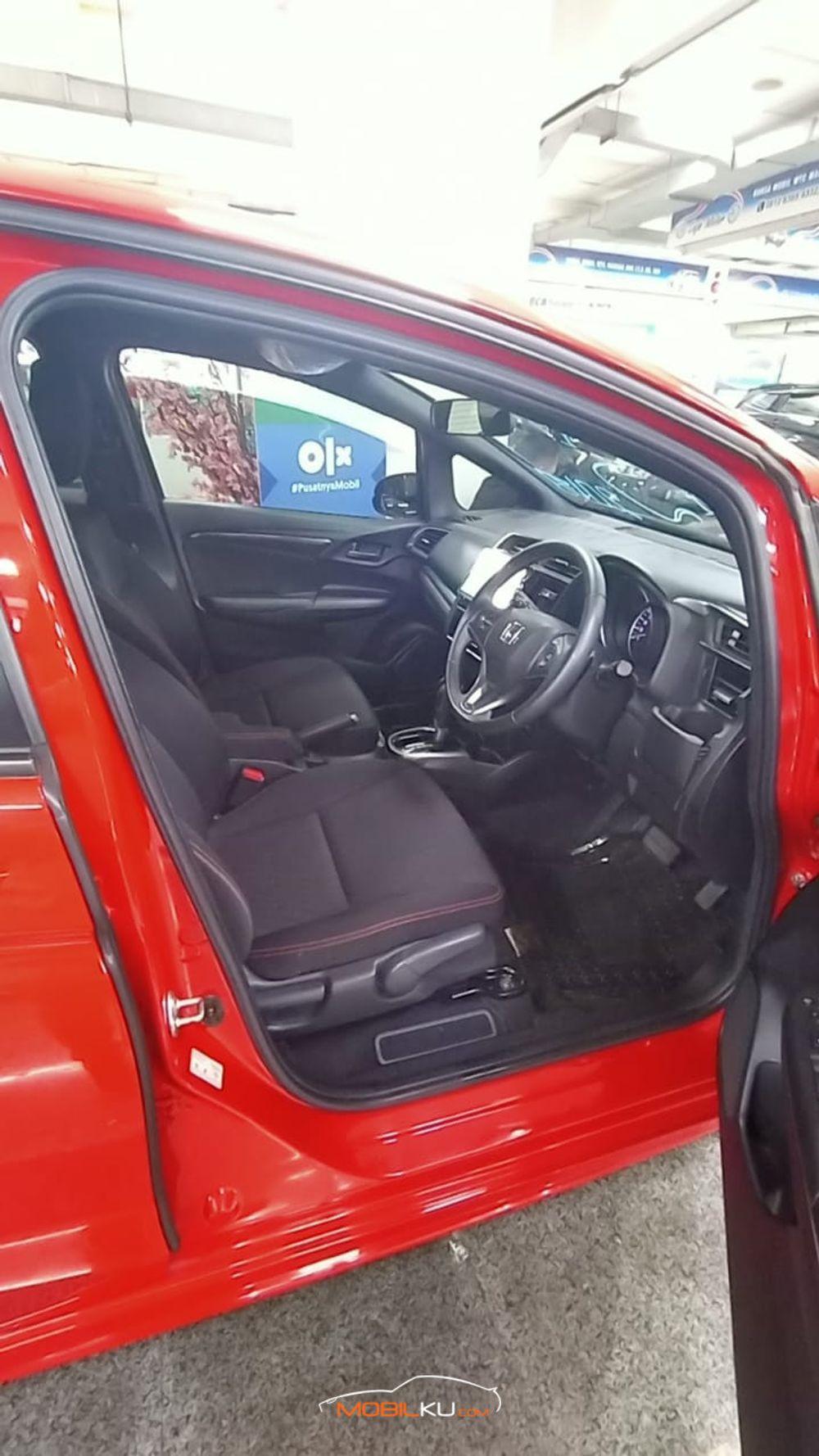 Mobil Honda Jazz 2018