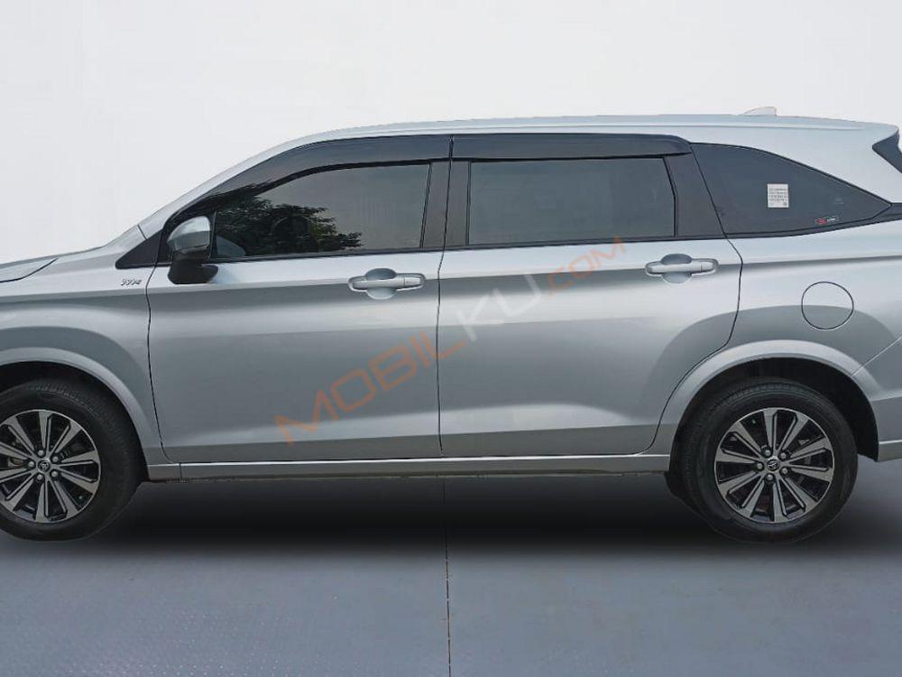 Mobil Toyota Avanza 2022