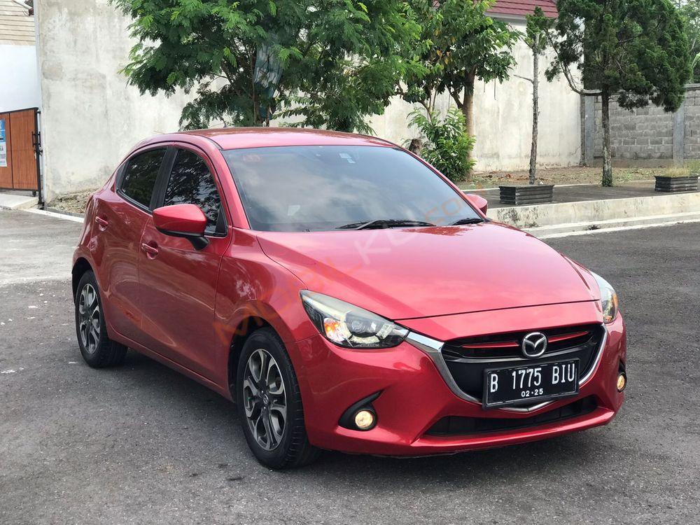 Mobil Mazda 2 Hatchback 2014