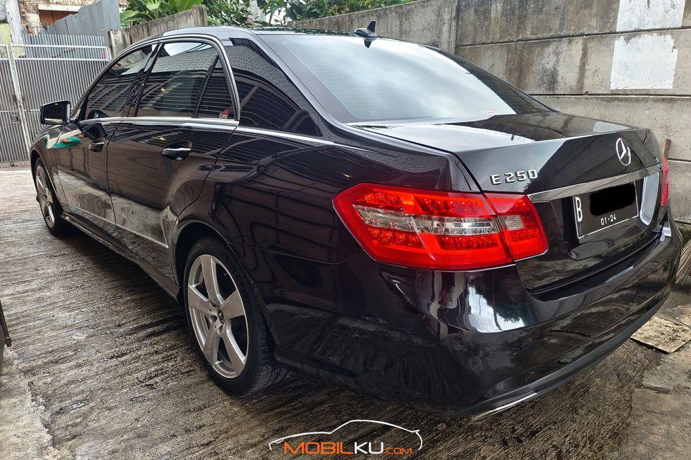 Mobil Mercedes-Benz E-Class 2013