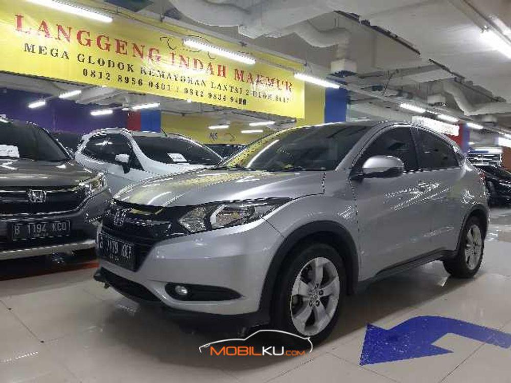 Mobil Honda HR-V 2016