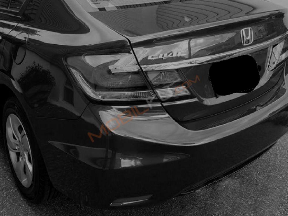 Mobil Mitsubishi Fuso FE 2023