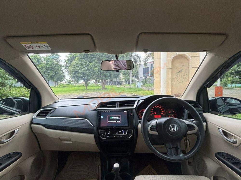 Mobil Honda Brio 2018