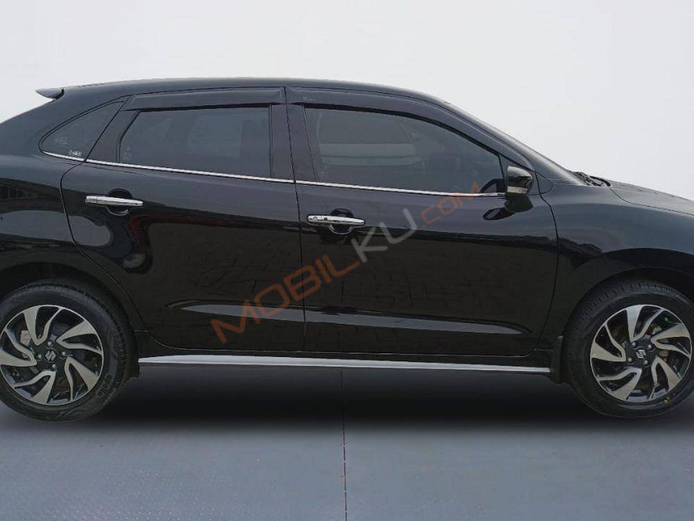 Mobil Suzuki Baleno 2021