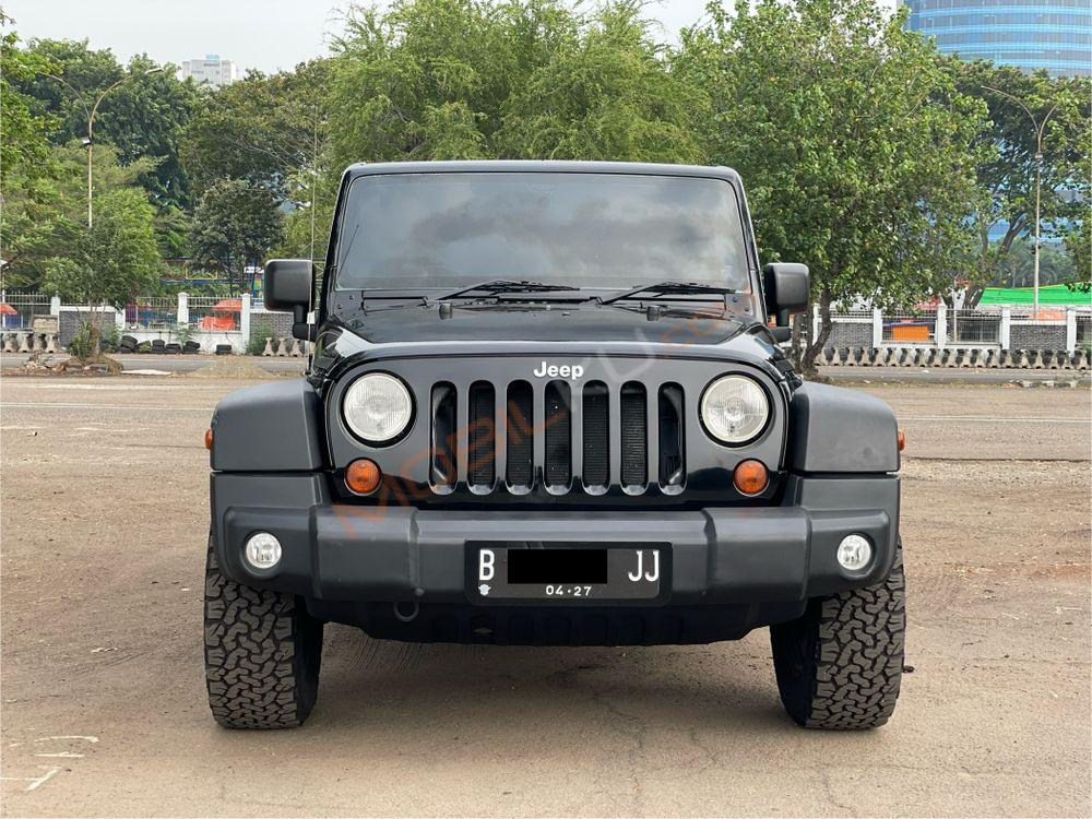 Mobil Jeep Wrangler 2011