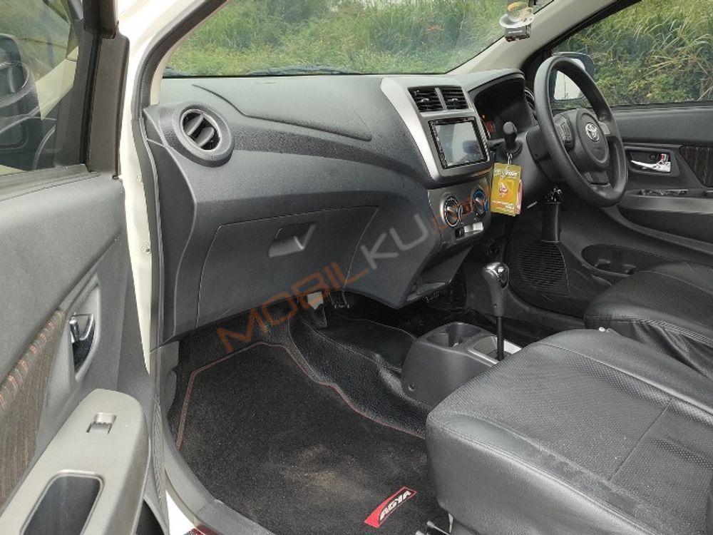 Mobil Toyota Agya 2018