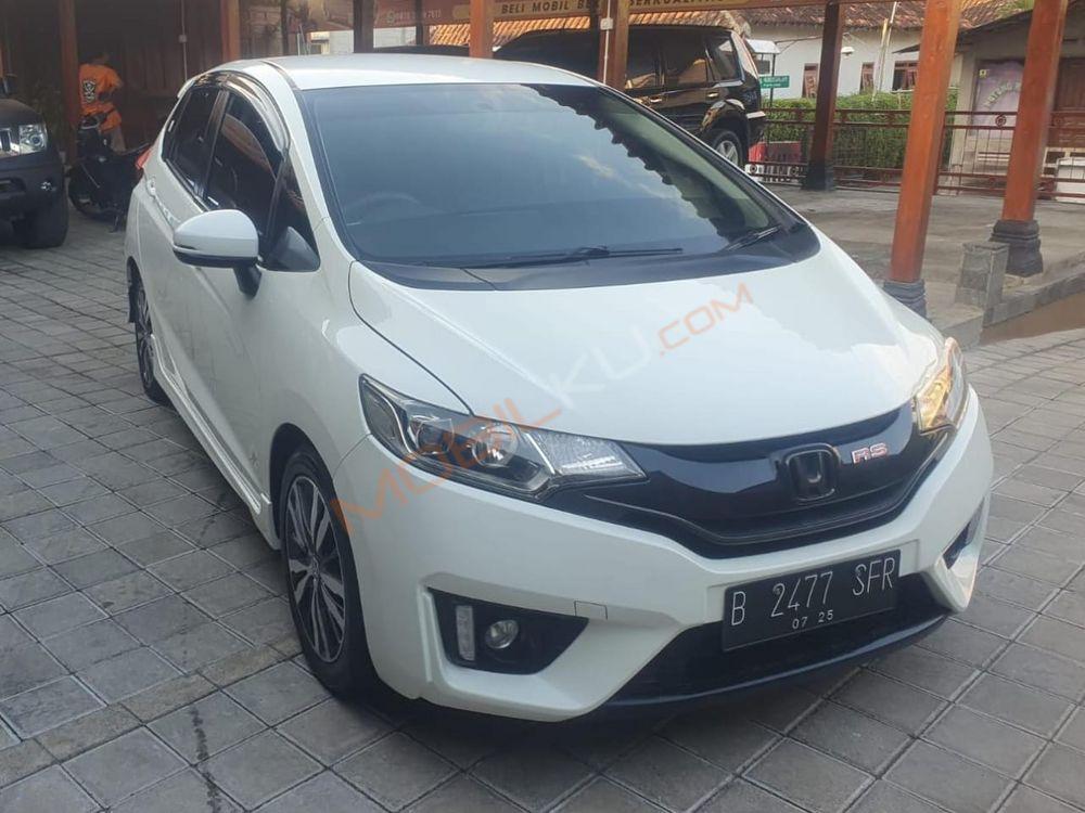 Mobil Honda Jazz 2015