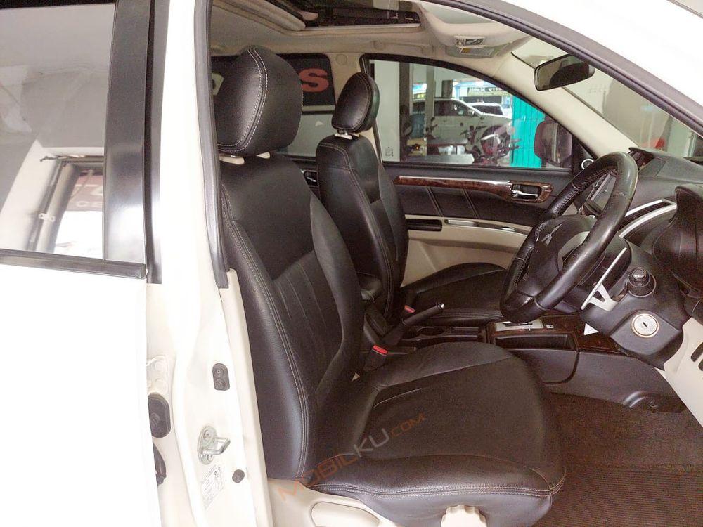 Mobil Mitsubishi Pajero Sport 2014