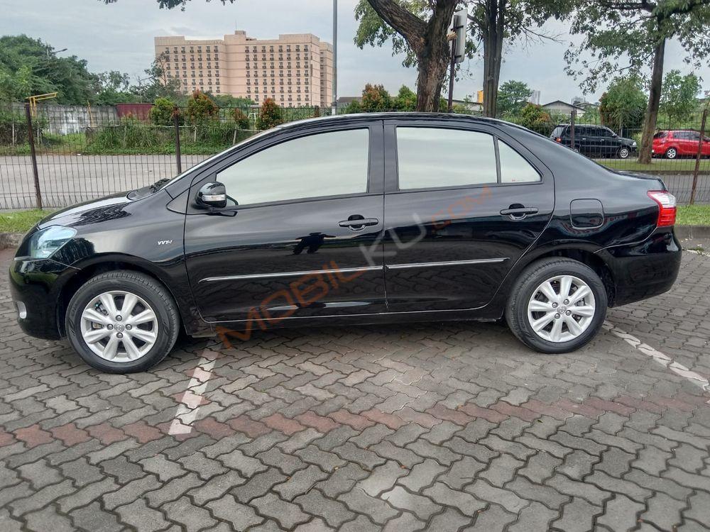 Mobil Toyota Vios 2013