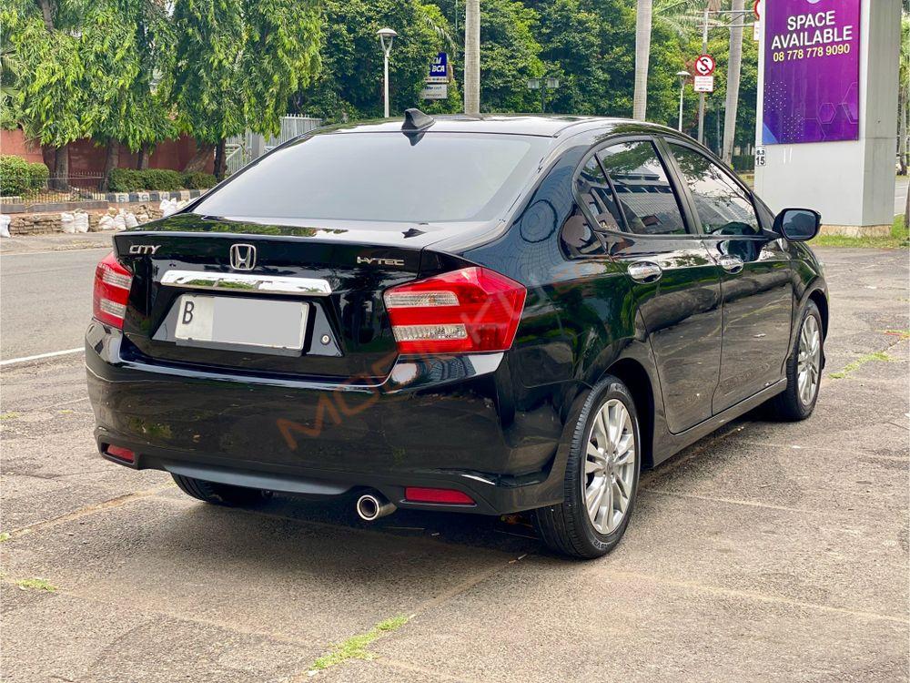 Mobil Honda City Sedan 2012