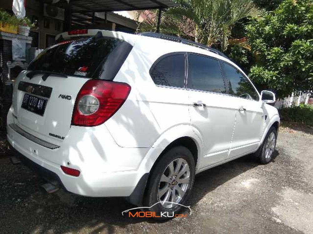 Mobil Chevrolet Captiva 2009