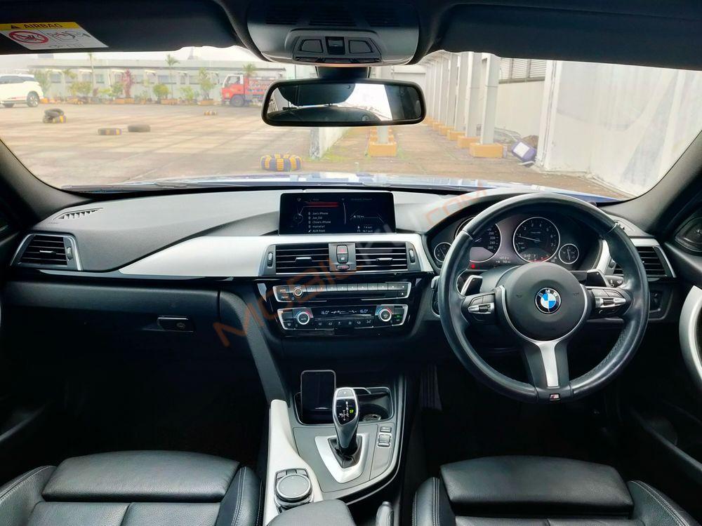 Mobil BMW 3 Series 2016