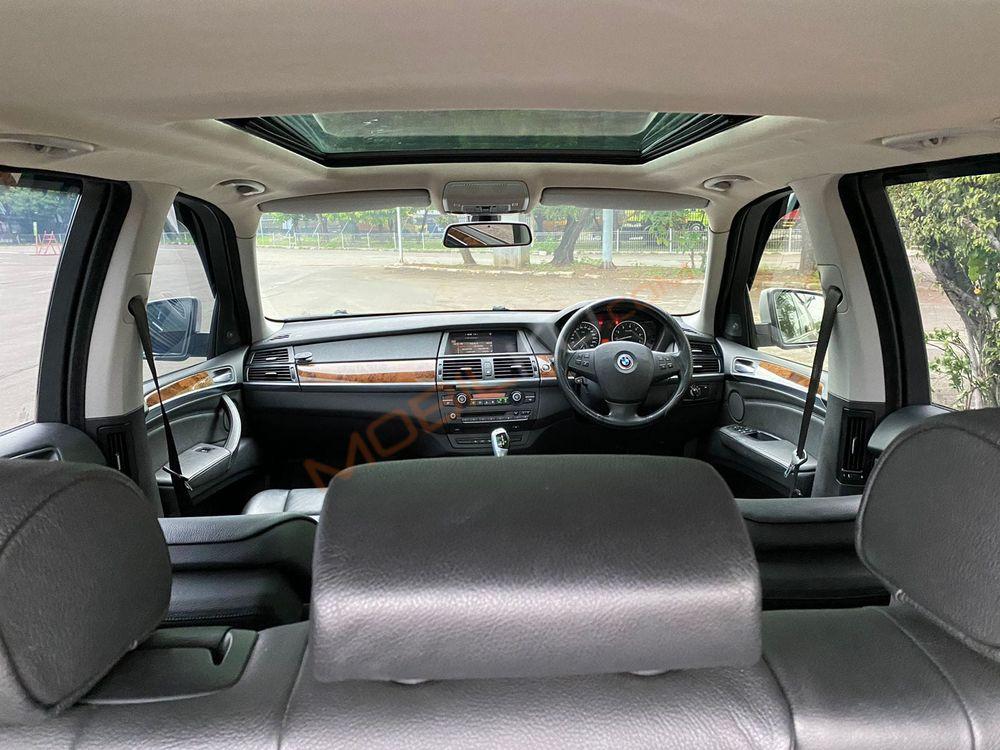 Mobil BMW X5 2008