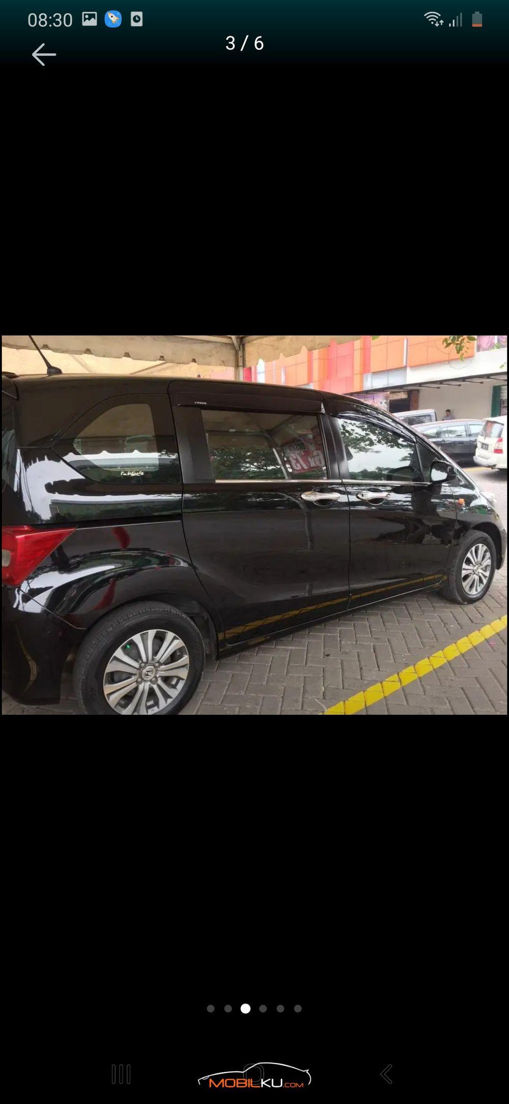 Mobil Honda Freed 2012