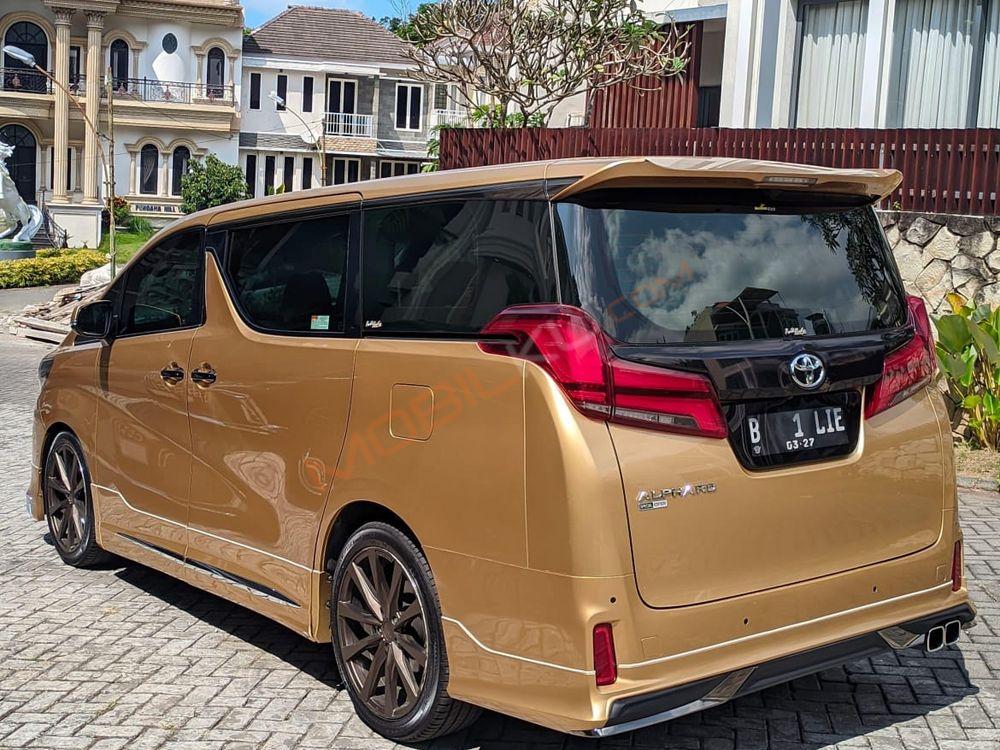 Mobil Toyota Alphard 2020