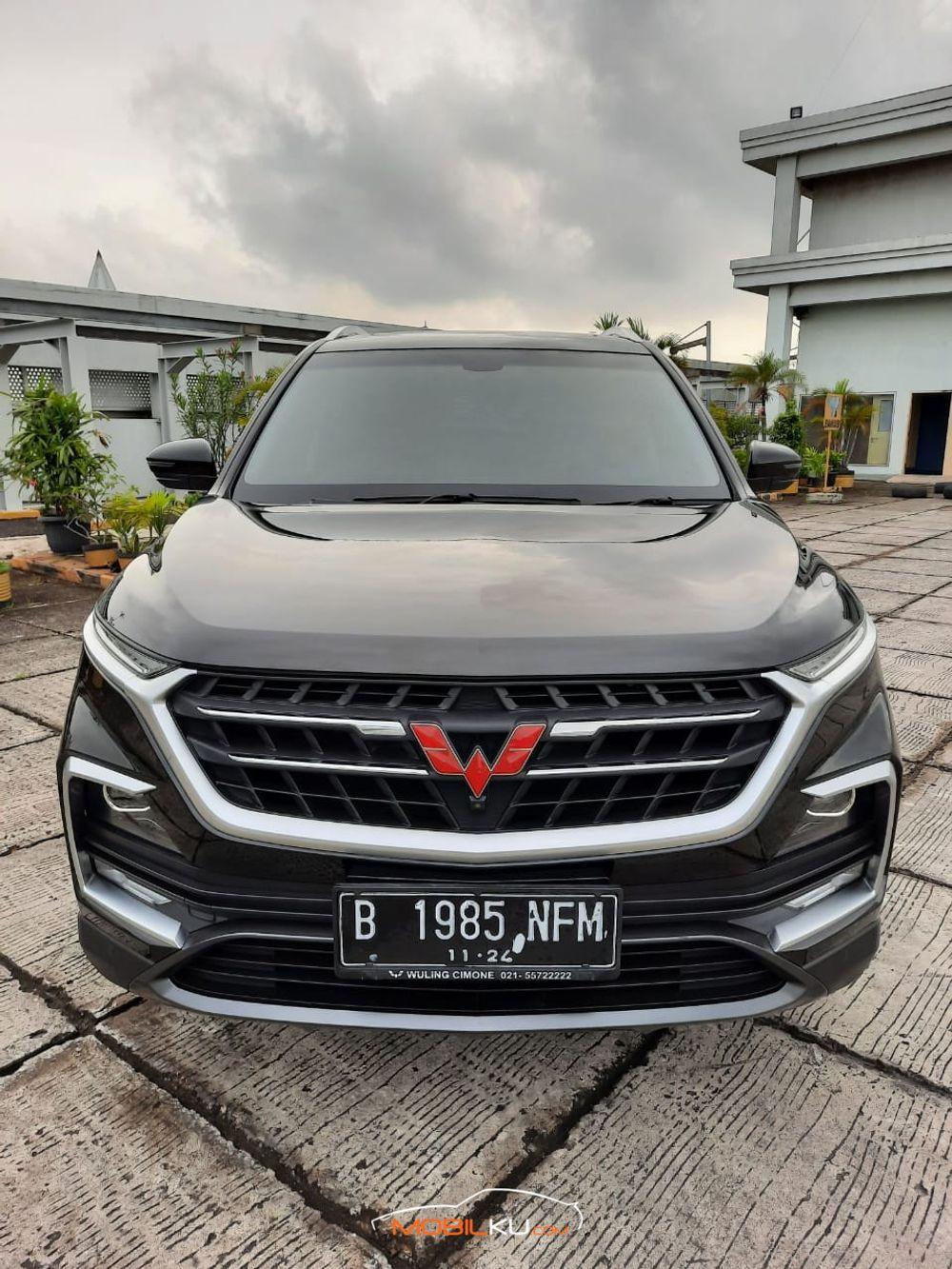 Mobil Wuling Almaz 2019