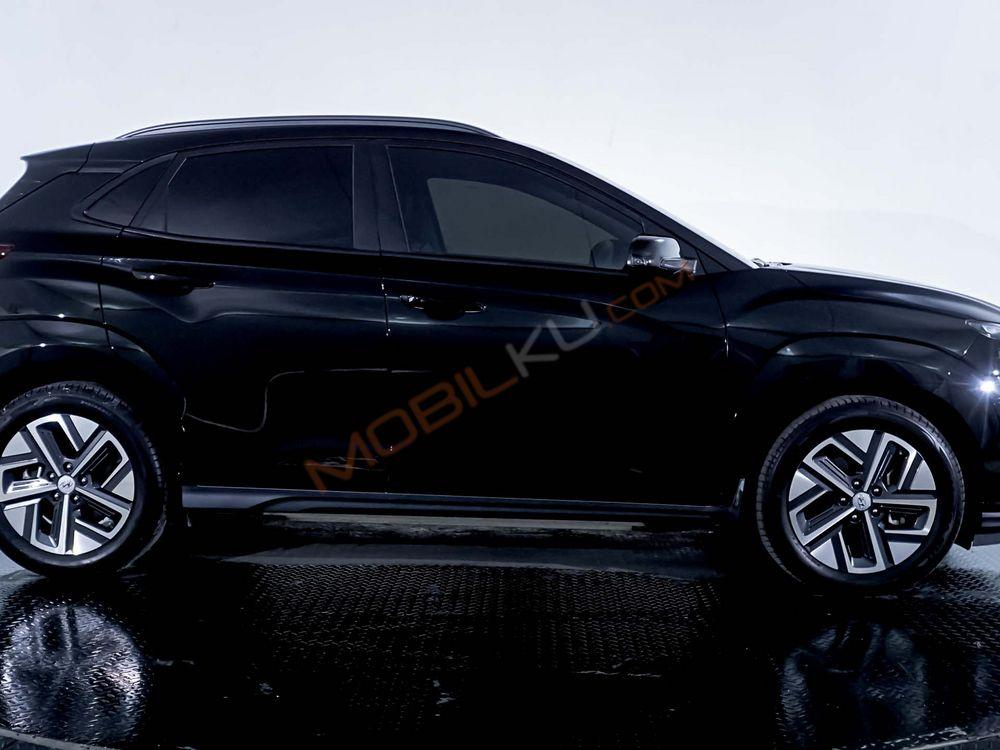 Mobil Hyundai Kona Electric 2021