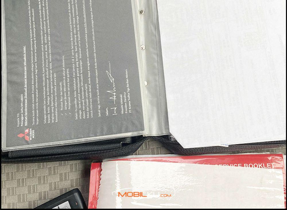 Mobil Mitsubishi Mirage 2016