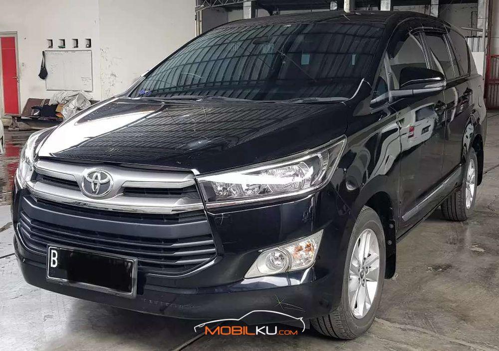 Mobil Toyota Kijang Innova 2018