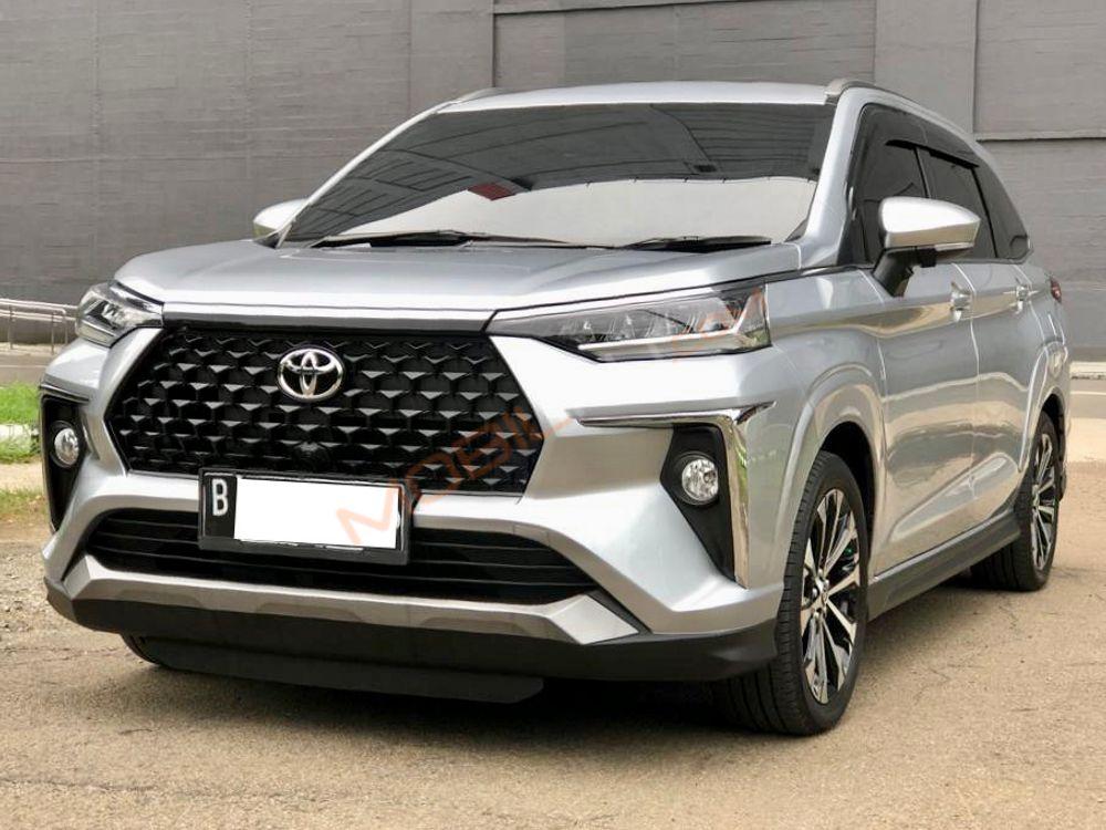 Mobil Toyota Veloz 2022
