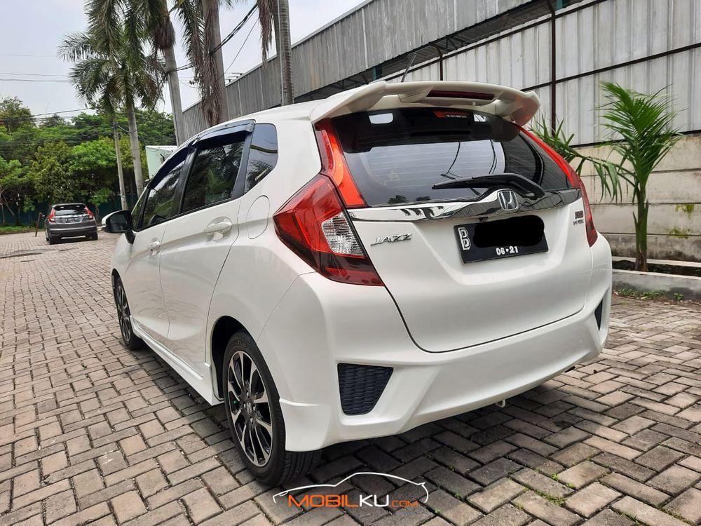 Mobil Honda Jazz 2016