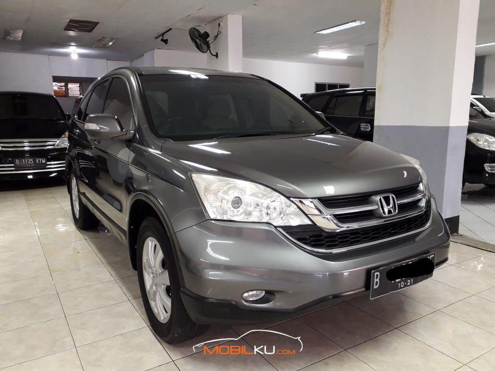 Mobil Honda CR-V 2011