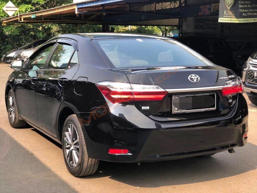 Mobil Toyota Corolla 2018