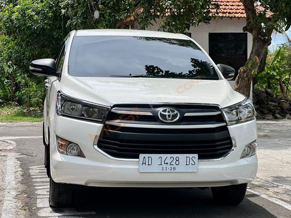 Mobil Toyota Kijang Innova 2016