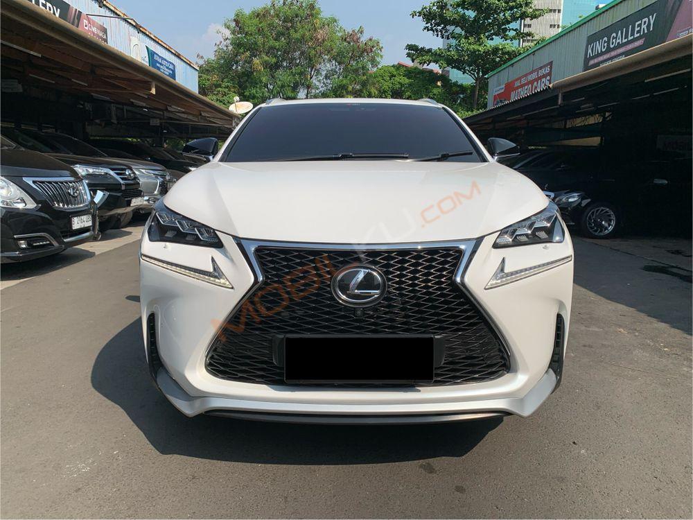 Mobil Lexus NX 2017