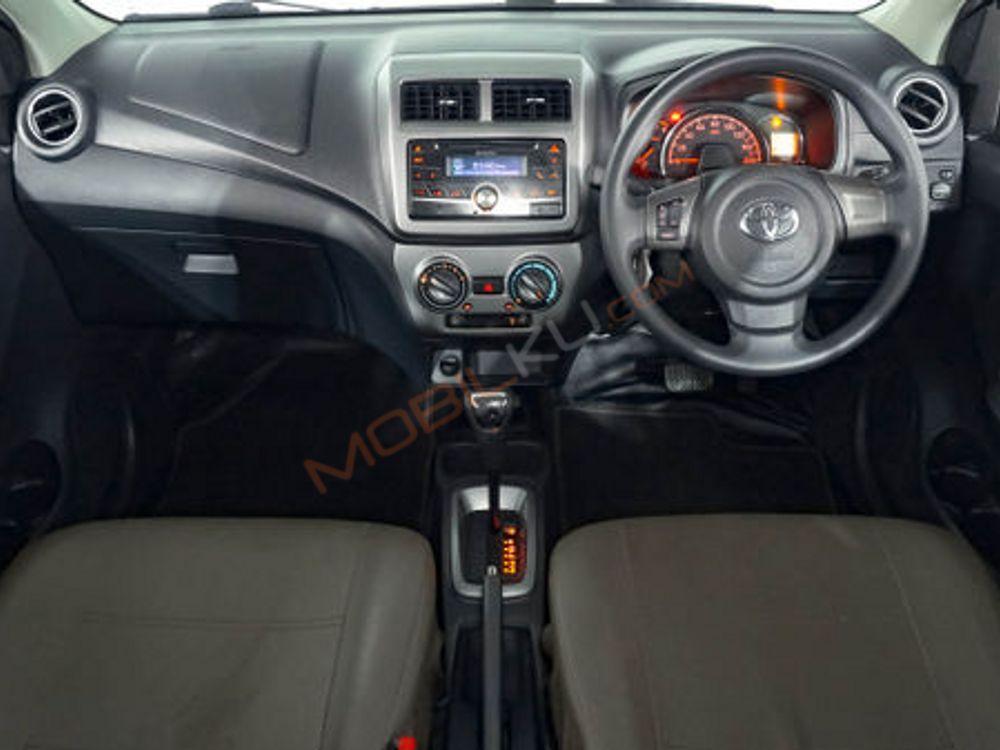 Mobil Toyota Agya 2018