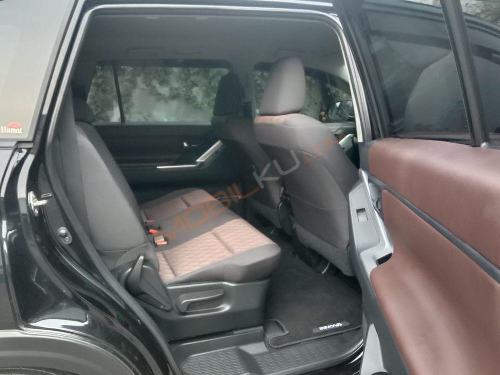 Mobil Toyota Kijang Innova Zenix 2023