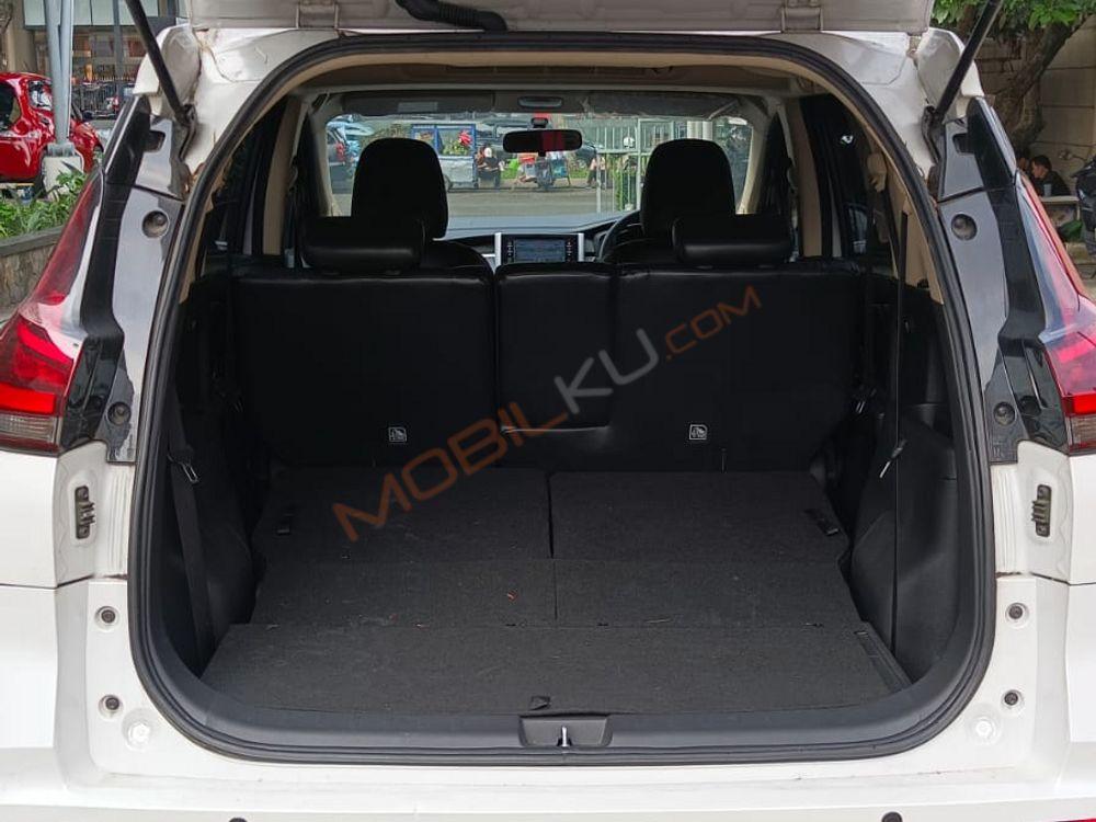 Mobil Nissan Livina 2021