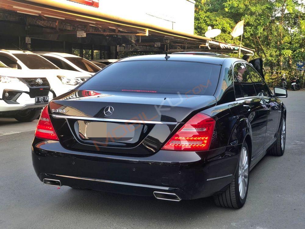 Mobil Mercedes-Benz S-Class 2011