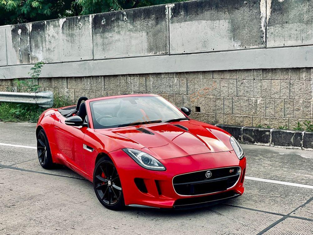 Mobil Jaguar F-Type 2014