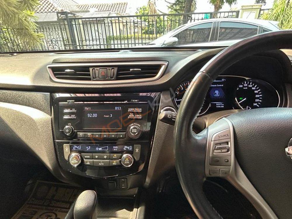 Mobil Nissan X-Trail 2015