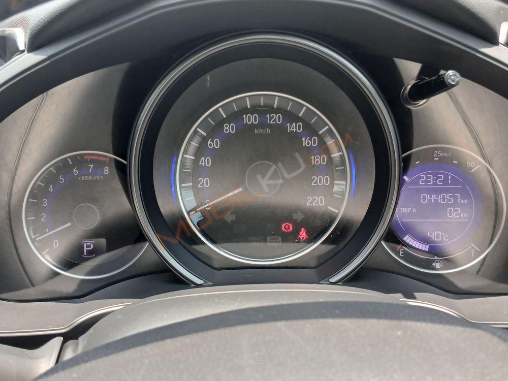 Mobil Honda Jazz 2021