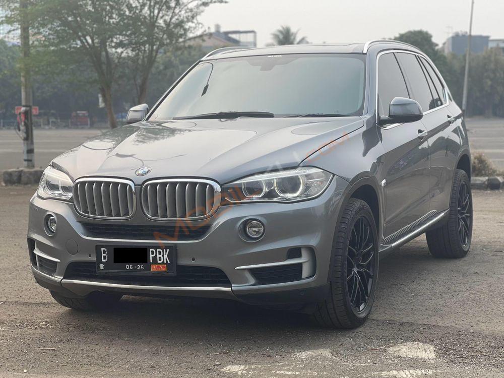 Mobil BMW X5 2016