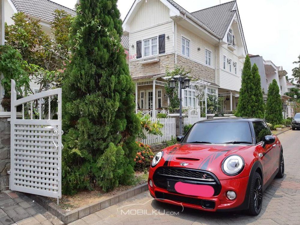 Mobil MINI 5-Door 2017