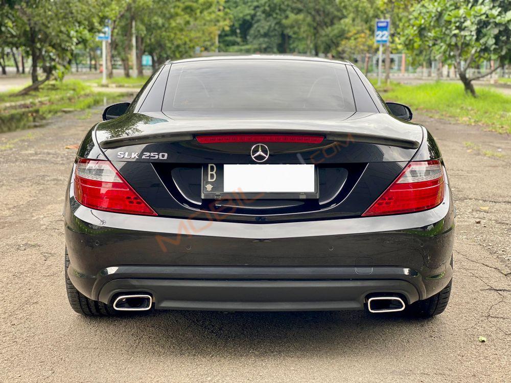 Mobil Mercedes-Benz SLK 2013