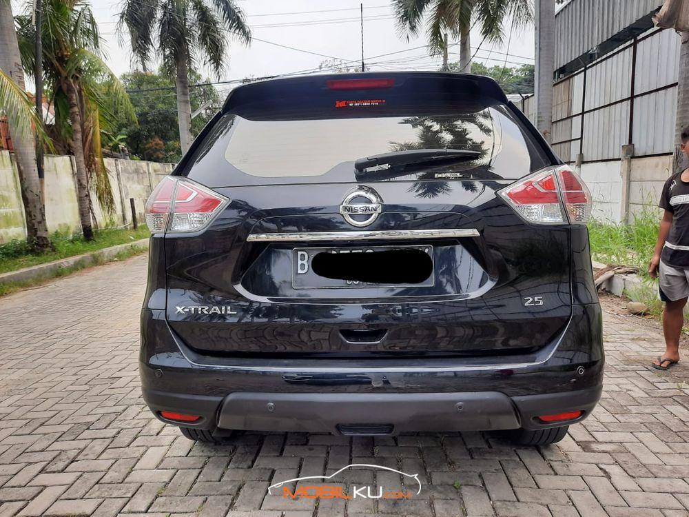 Mobil Nissan X-Trail 2016