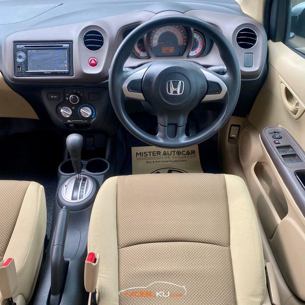 Mobil Honda Brio 2013